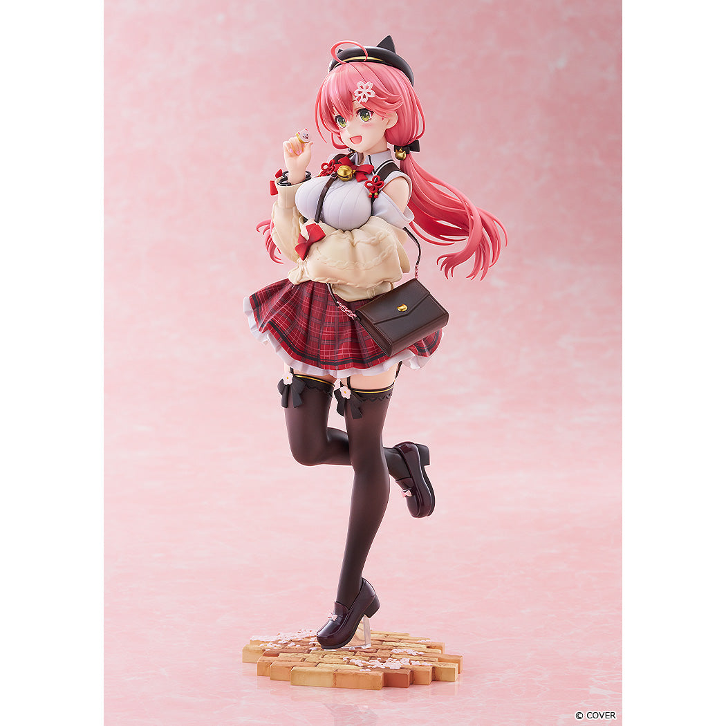 Sakura Miko: Date Style Casual Outfit Ver. 1/7 scale Painted Figure